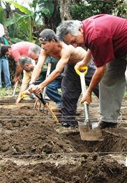 Latin American farmers learn to GROW BIOINTENSIVE at the 2010 conference